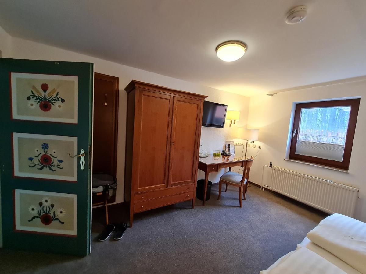 Hotel Waldquelle - Baumhaushotel Aerzen Bagian luar foto
