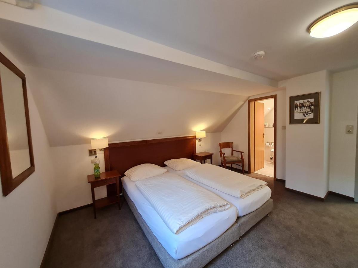 Hotel Waldquelle - Baumhaushotel Aerzen Bagian luar foto