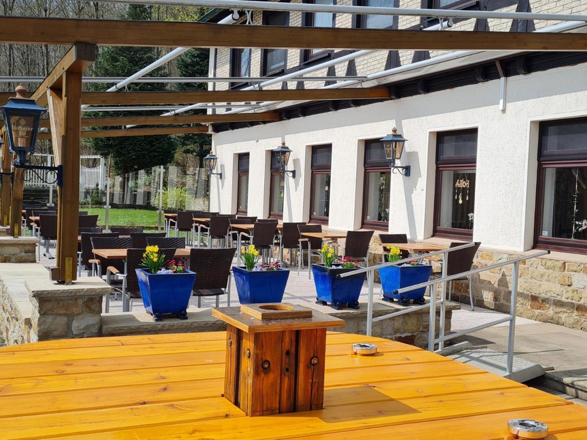 Hotel Waldquelle - Baumhaushotel Aerzen Bagian luar foto