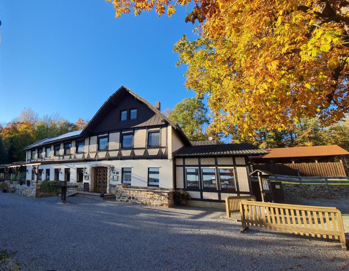 Hotel Waldquelle - Baumhaushotel Aerzen Bagian luar foto